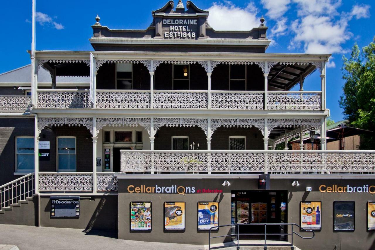 Deloraine Hotel Exterior photo